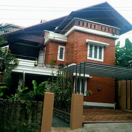 Harmony Nest, Akkulam Villa Thiruvananthapuram ภายนอก รูปภาพ