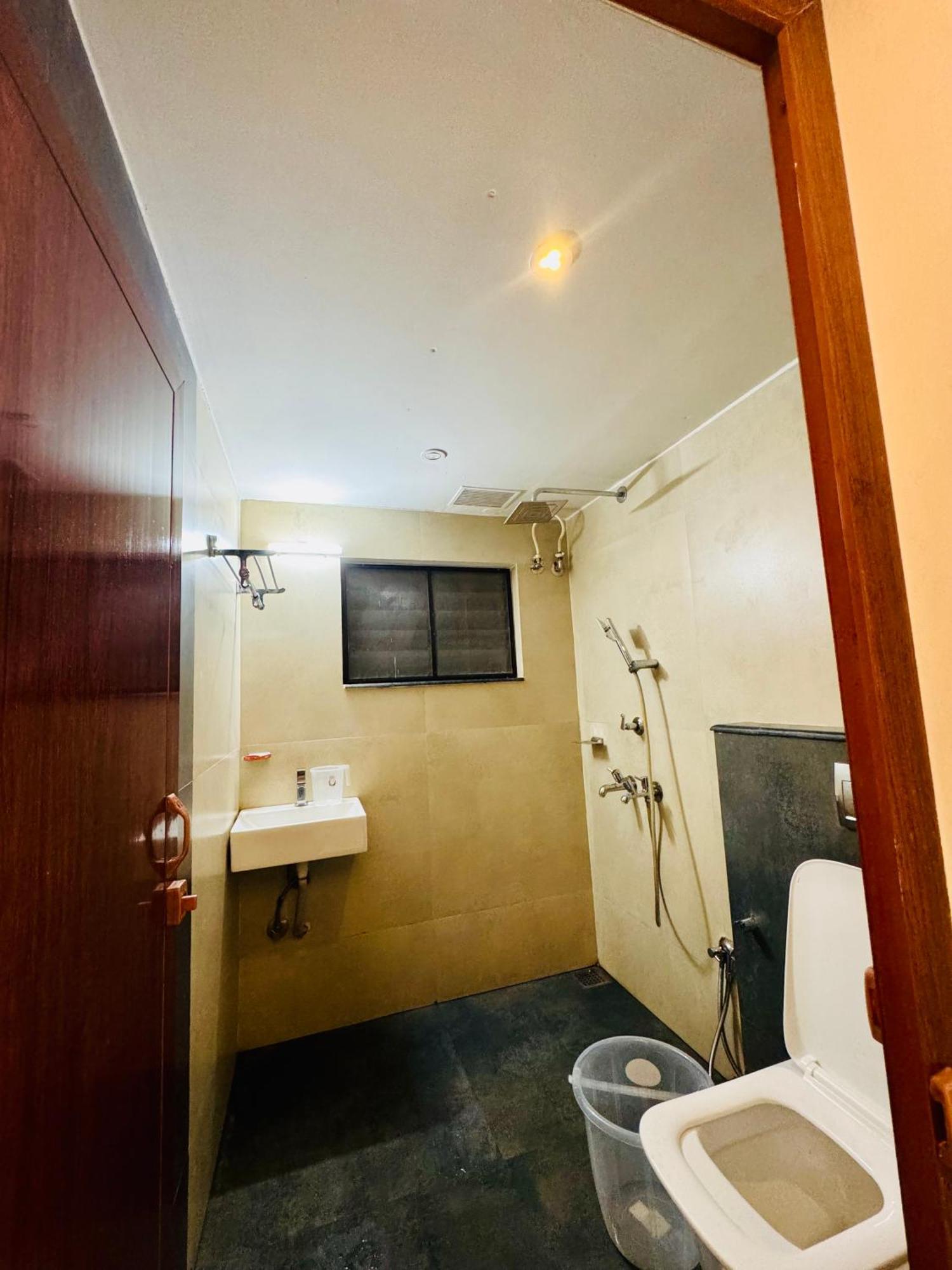 Harmony Nest, Akkulam Villa Thiruvananthapuram ภายนอก รูปภาพ